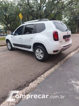 DUSTER 2.0 Tech Road 4X2 16V