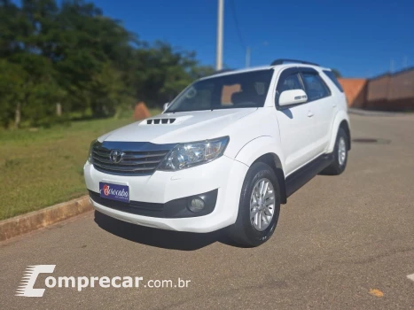 Toyota Hillux SW4 SRV 3.0 Automático 4 portas