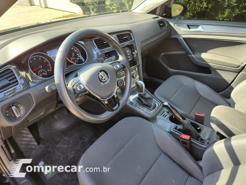 Volkswagen GOLF 1.0 200 TSI Comfortline 4 portas