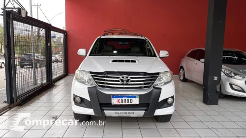 TOYOTA HILUX SW4 3.0 SRV 4X4 7 LUGARES 16V TURBO INTERCOOLER