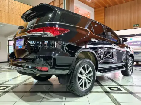HILUX SW4 2.8 SRX 4X4 7 LUGARES 16V TURBO INTERCOOLER DIESEL