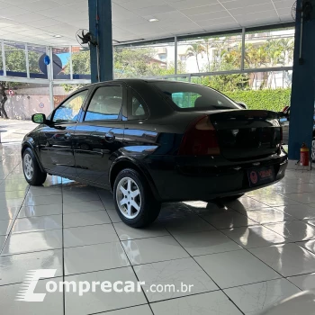 CORSA 1.0 MPFI Premium Sedan 8V