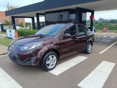 FORD FIESTA 1.6 Rocam SE Plus Sedan 8V 4 portas