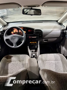 ZAFIRA 2.0 MPFI Elegance 8V