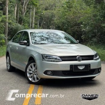 Jetta 2.0 Comfortline Tiptronic (Flex)