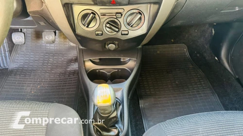 LIVINA 1.6 S 16V