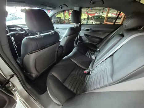 CIVIC 1.8 LXS 16V GASOLINA 4P AUTOMÁTICO