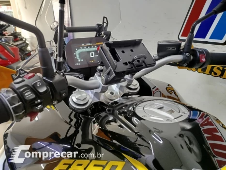 F 850 GS ADVENTURE 40 ANOS