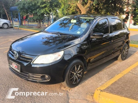 Volkswagen GOL - 1.0 MI 8V 4P MANUAL G.V 4 portas