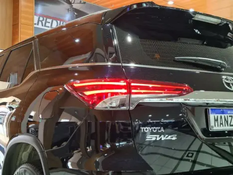 HILUX SW4 2.8 SRX 4X4 7 LUGARES 16V TURBO INTERCOOLER DIESEL