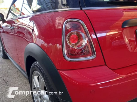 One 1.6 16V Gasolina 2P Automático