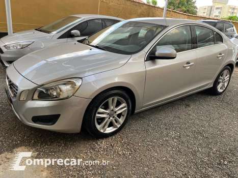 Volvo S60 2.0 T5 Dynamic 4 portas