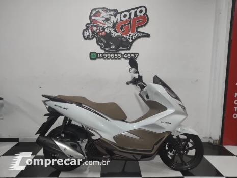 PCX 150 DLX