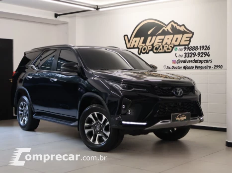 Toyota HILUX SW4 2.8 D-4d Turbo SRX Platinum 7L 4X4 4 portas