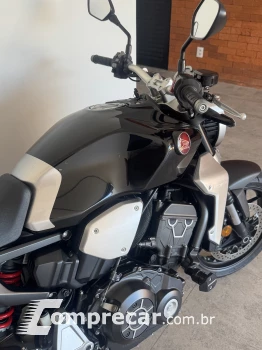 CB 1000r