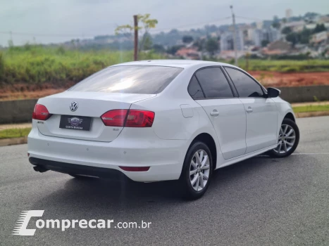 Jetta 2.0 Comfortline Tiptronic (Flex)