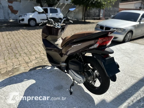 PCX 150 DLX