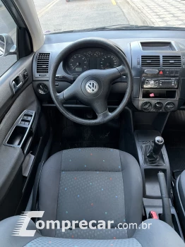 POLO SEDAN 1.6 8V