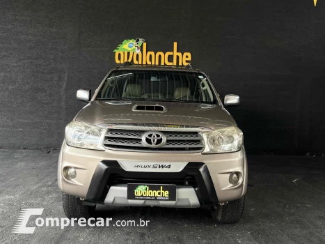 HILUX SW4 3.0 SRV 4X4 7 LUGARES 16V TURBO INTERCOOLER DIESEL