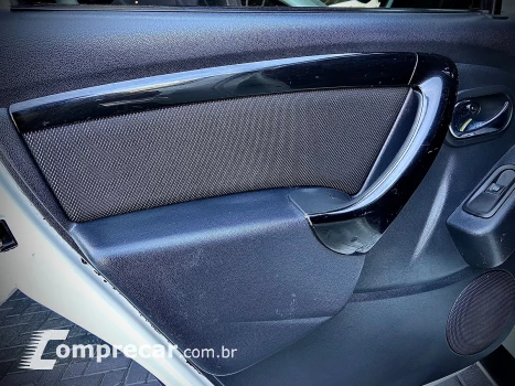Renault DUSTER OROCH 2.0 16V Dynamique 4 portas