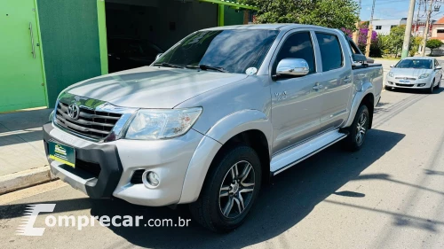 Toyota HILUX 2.7 SRV 4X2 CD 16V 4 portas