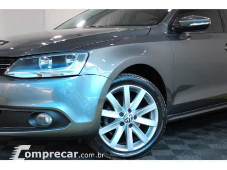 JETTA 2.0 COMFORTLINE FLEX 4P TIPTRONIC