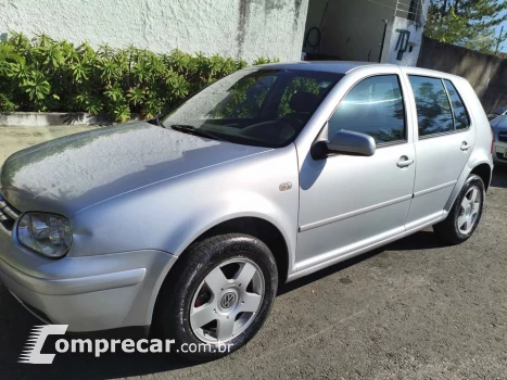 Volkswagen GOLF 1.6 MI 8V 4 portas