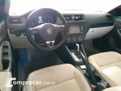 Volkswagen Jetta 2.0 4 portas