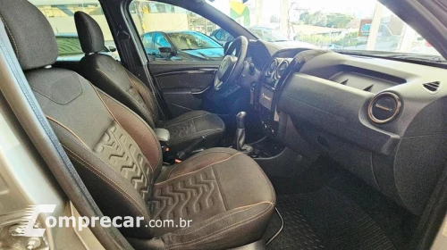 DUSTER 16 D 4X2