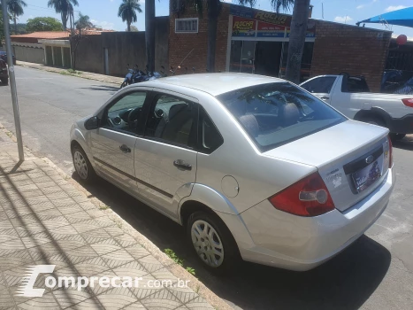 FIESTA 1.6 MPI Class Sedan 8V