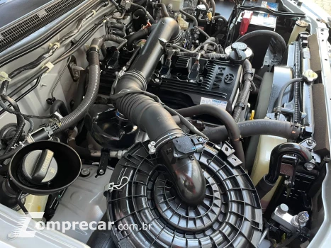 HILUX SW4 2.7 SR 7 Lugares 4X2 16V