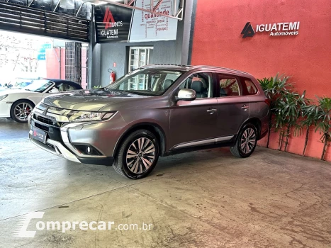 Mitsubishi OUTLANDER 3.0 MIVEC V6 GASOLINA HPE-S AWD AUTOMÁTICO 4 portas