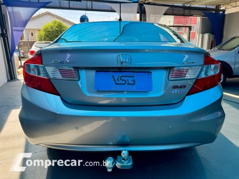 Civic 2.0 16V 4P LXR
